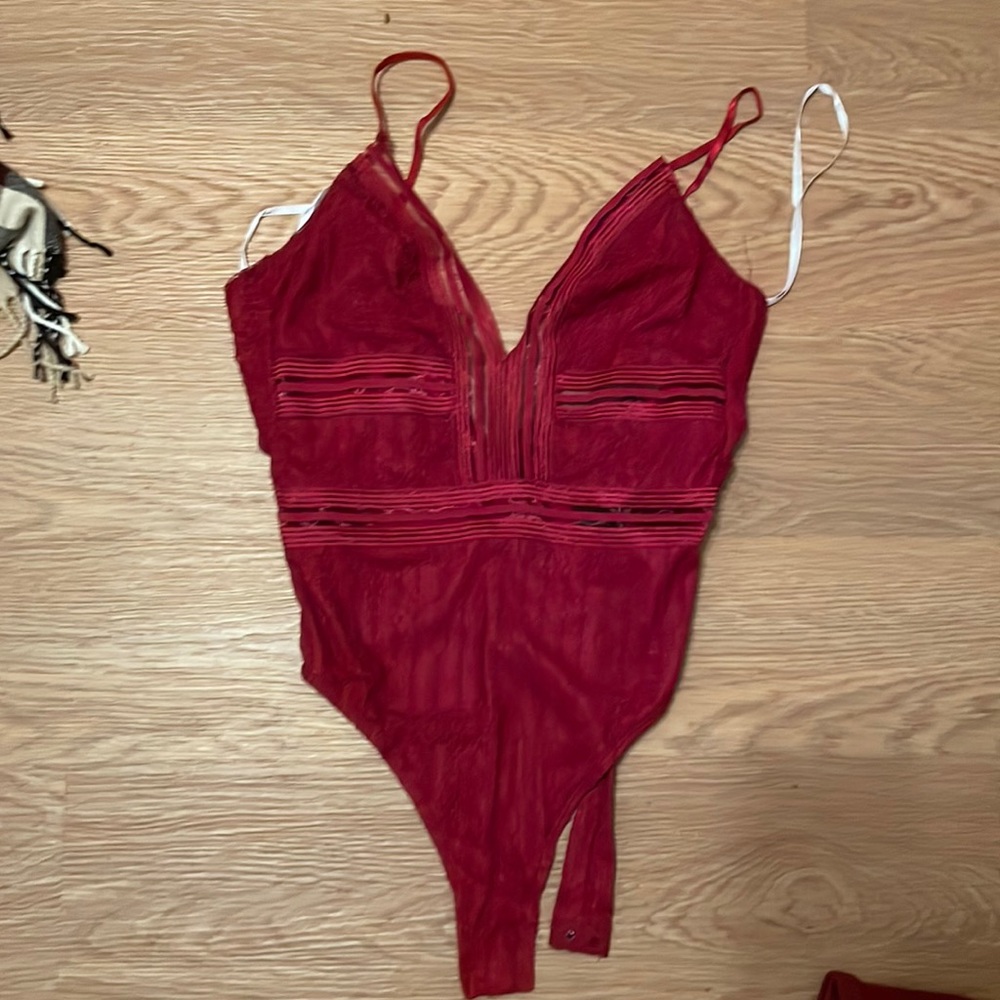 Lulu new with tags red body suit